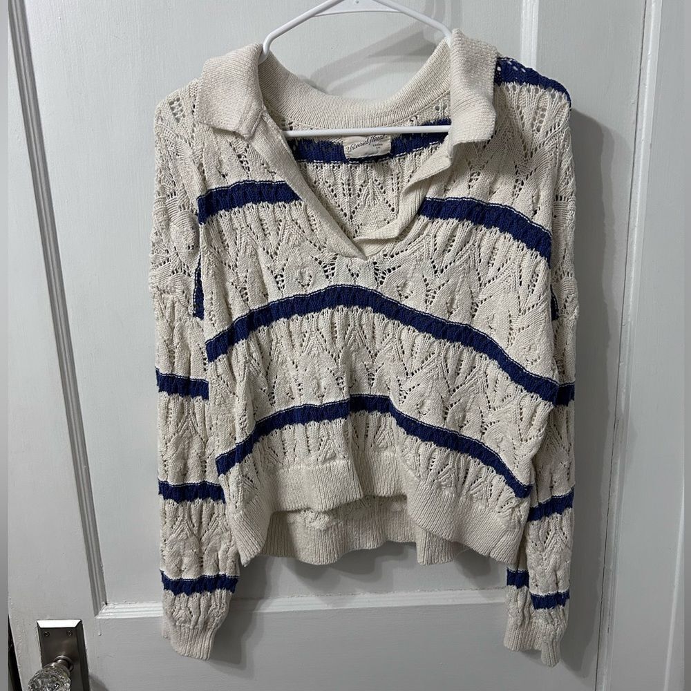 Universal Thread V-Neck Sweater